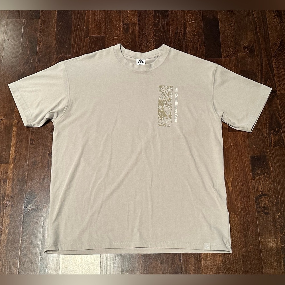 Nike ACG Elements Death Valley T-Shirt (size L)